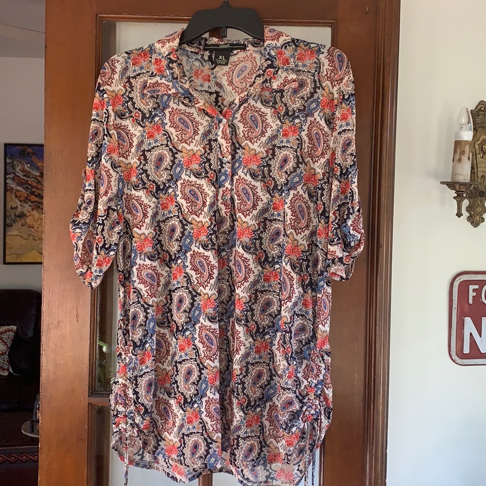 Short sleeve Paisley pattern blouse